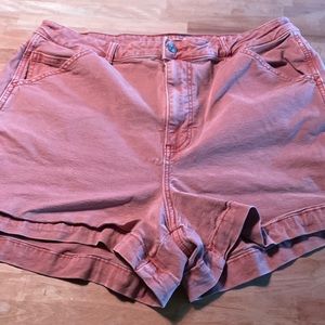 American Eagle pink carpenter shorts